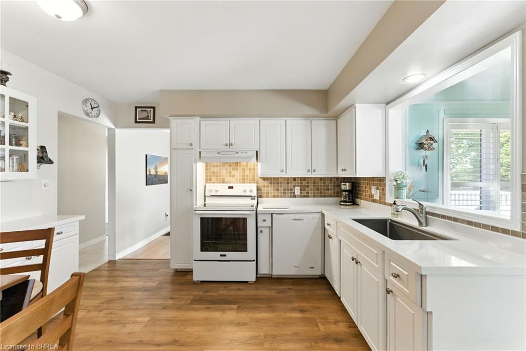 207 Robinson Road Property Photo 9