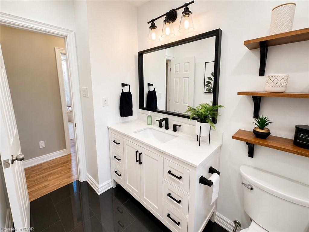 107 Rosslinn Road Property Photo 21