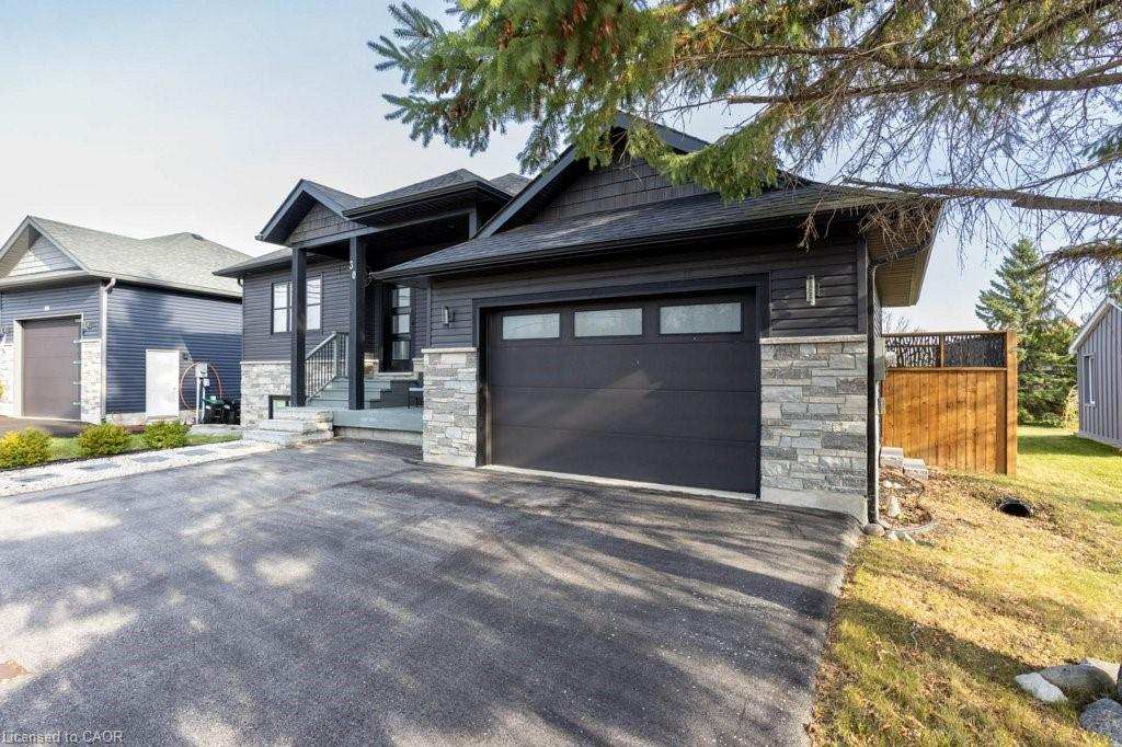 30 Lakeshore Road Property Photo 3
