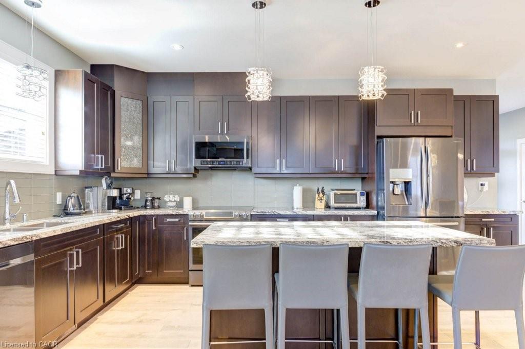 30 Lakeshore Road Property Photo 12
