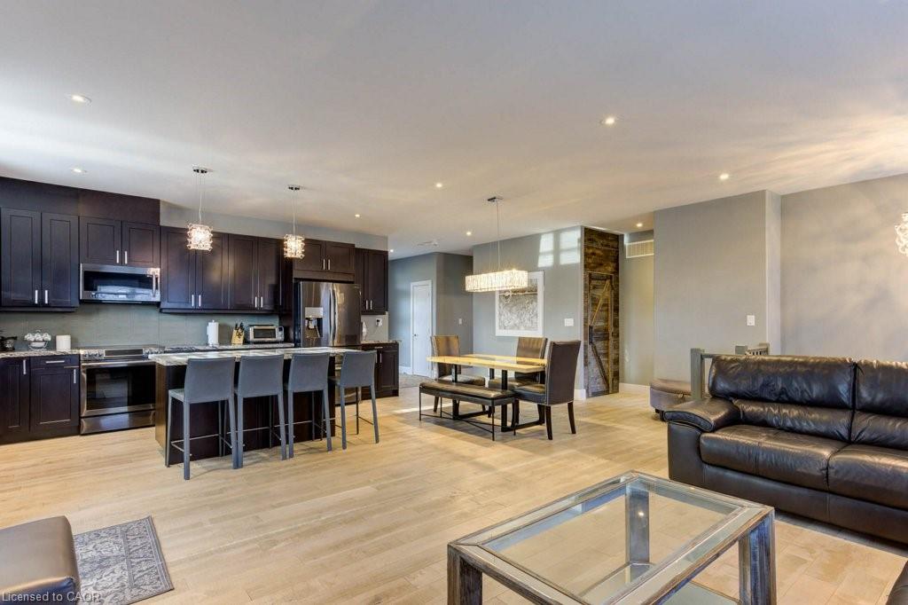 30 Lakeshore Road Property Photo 13