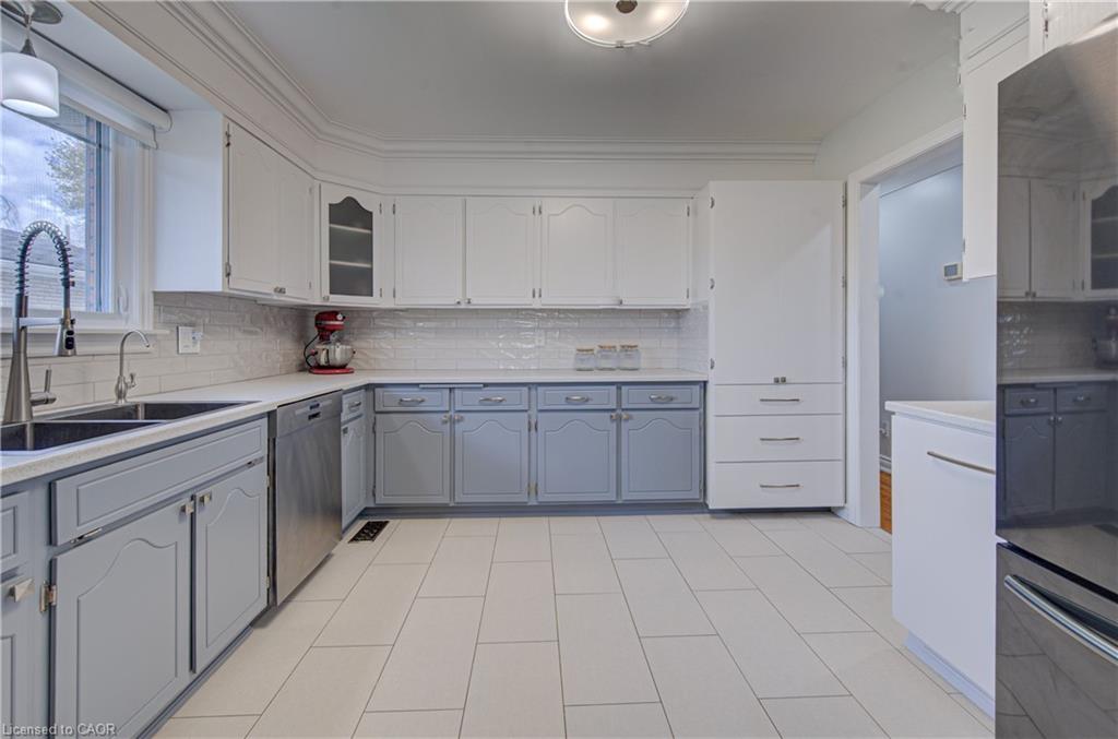 4 Ronald Road Property Photo 9