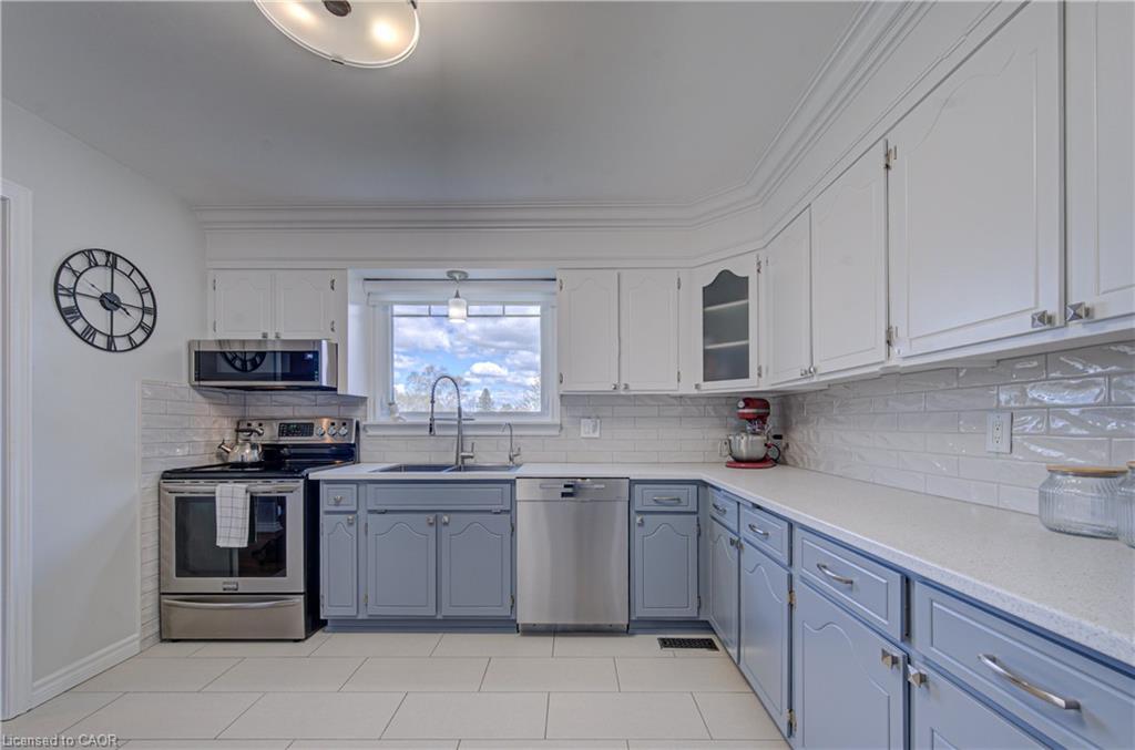 4 Ronald Road Property Photo 10