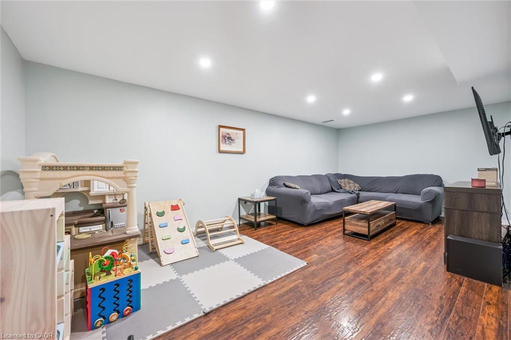 3-13 Centre Street Property Photo 29