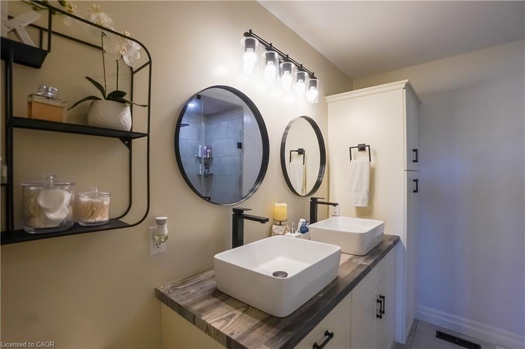 365 Poldon Drive Property Photo 20