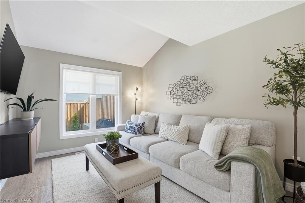 28 Isaac Street Property Photo 10