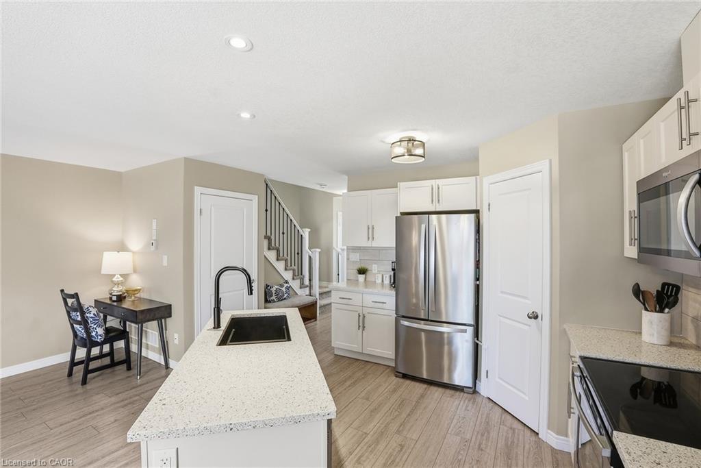 28 Isaac Street Property Photo 14