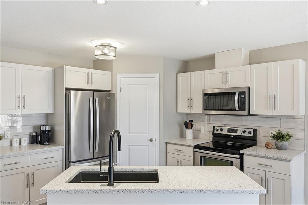 28 Isaac Street Property Photo 15