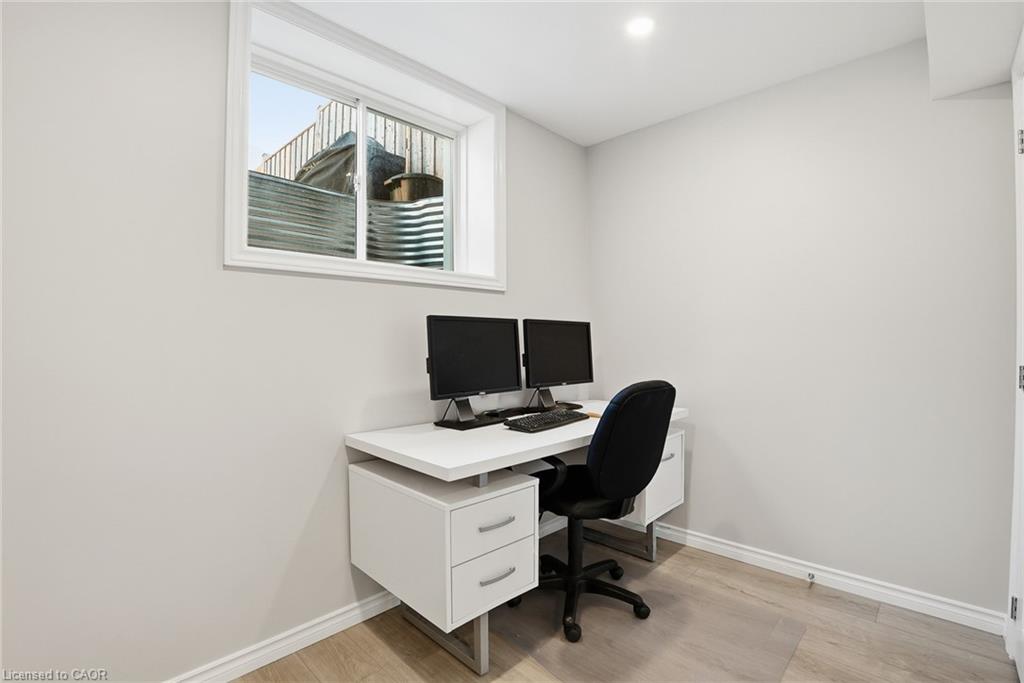 28 Isaac Street Property Photo 33