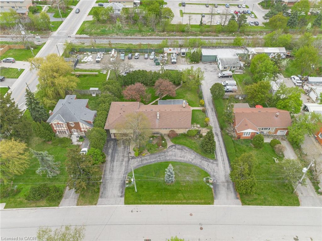 262-270-276 Hixon Road Property Photo 9