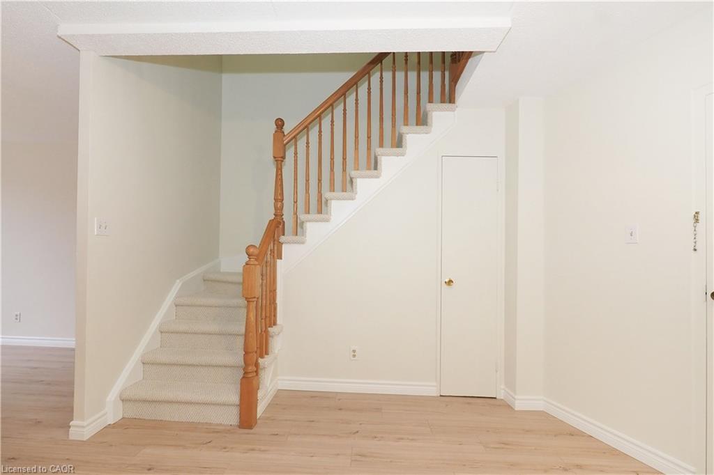 265-40 Tannery Street E Property Photo 9