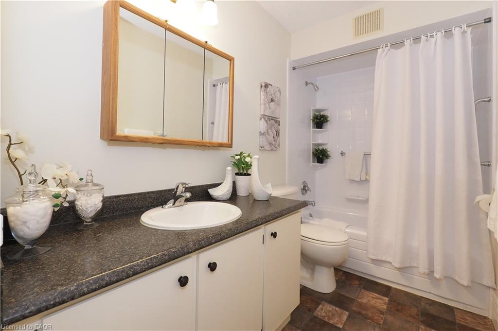 265-40 Tannery Street E Property Photo 23