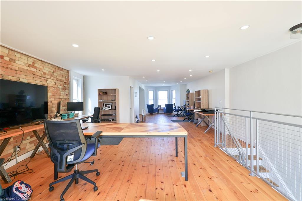 2 Queen Street E Property Photo 22