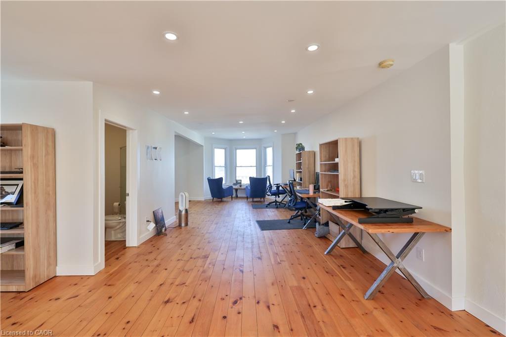 2 Queen Street E Property Photo 24