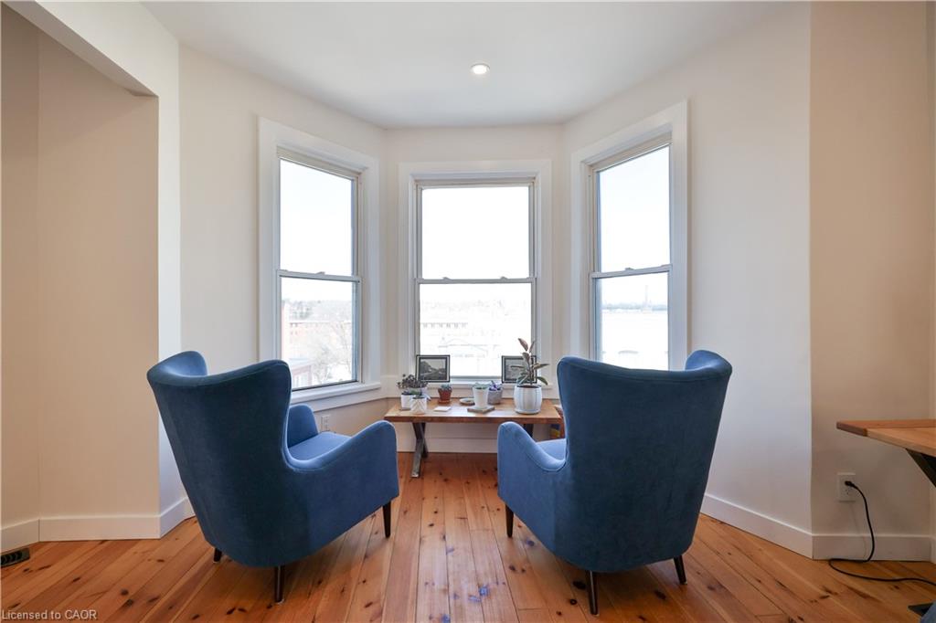 2 Queen Street E Property Photo 25