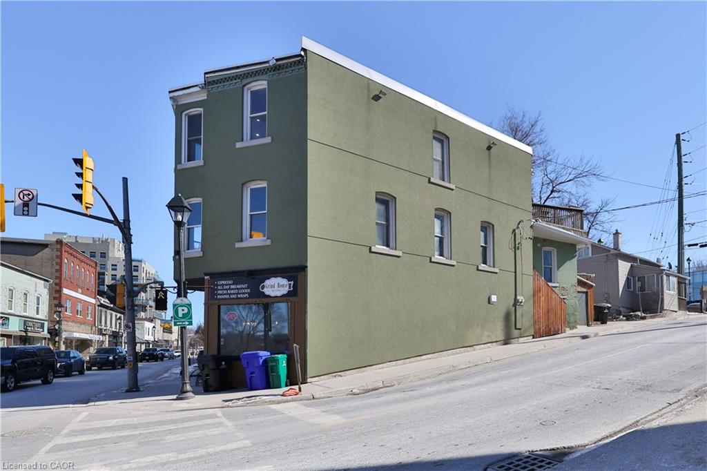 2 Queen Street E Property Photo 31