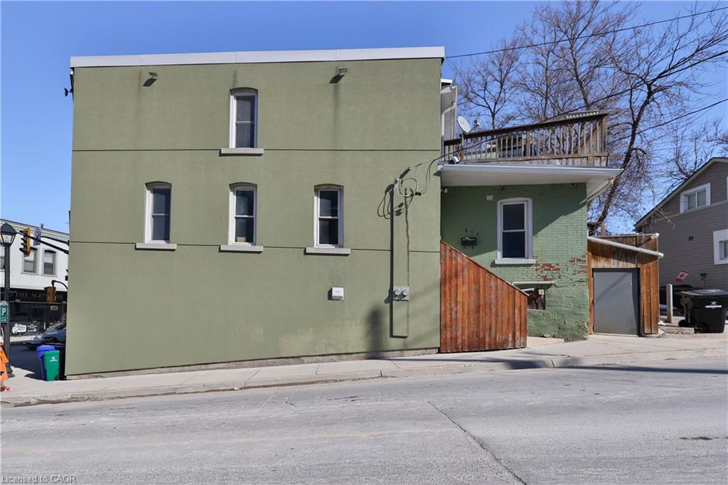 2 Queen Street E Property Photo 32