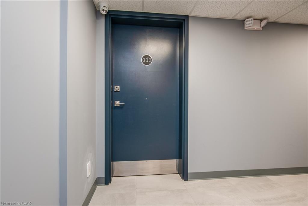 002-10 Queen Street Property Photo 7