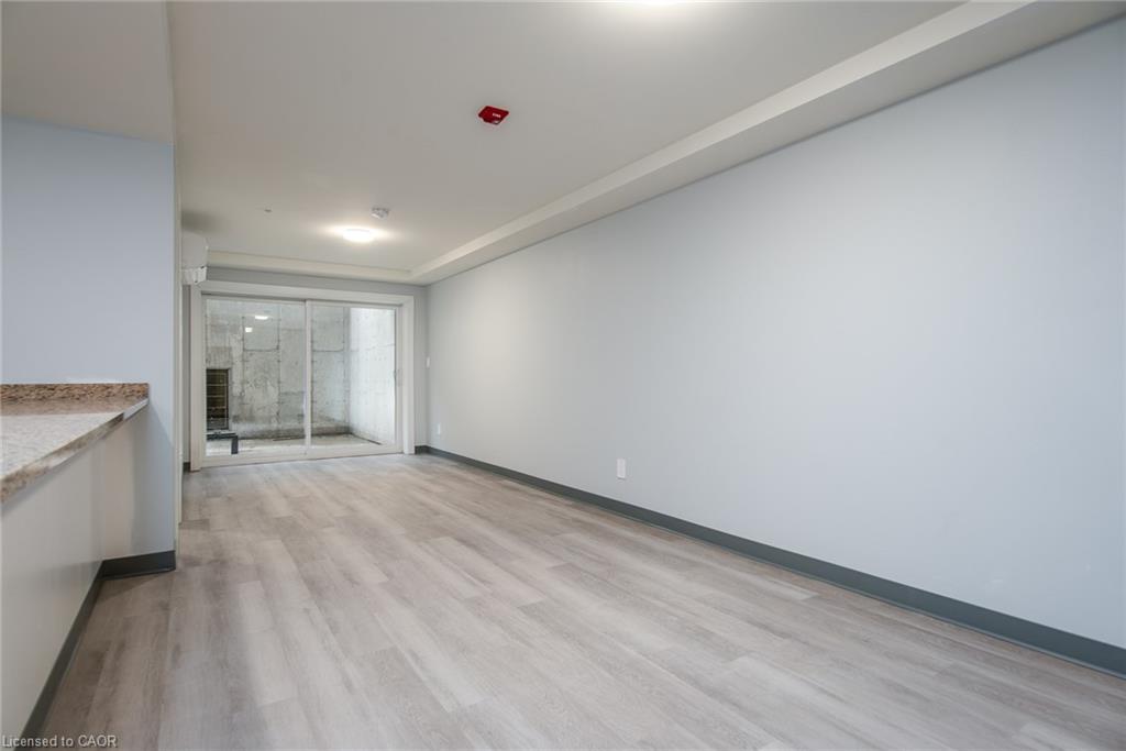 002-10 Queen Street Property Photo 9