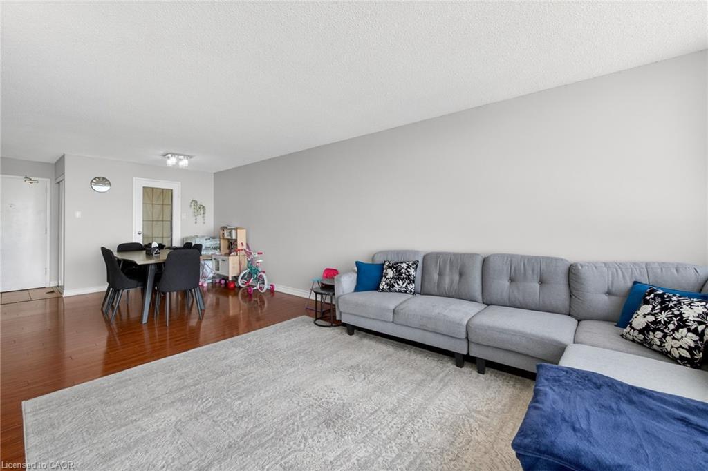 1004-25 Trailwood Drive Property Photo 11