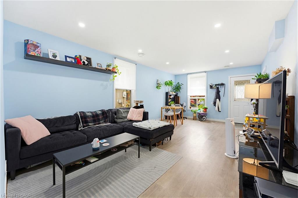 291 Park Avenue Property Photo 8