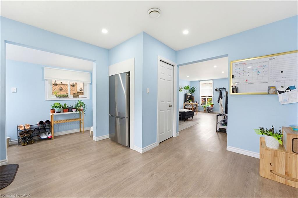 291 Park Avenue Property Photo 11