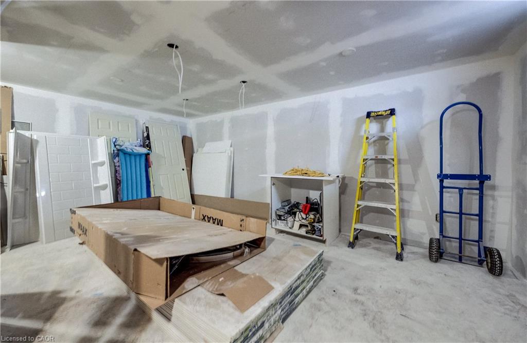 18-249 Cedarbrae Avenue Property Photo 14