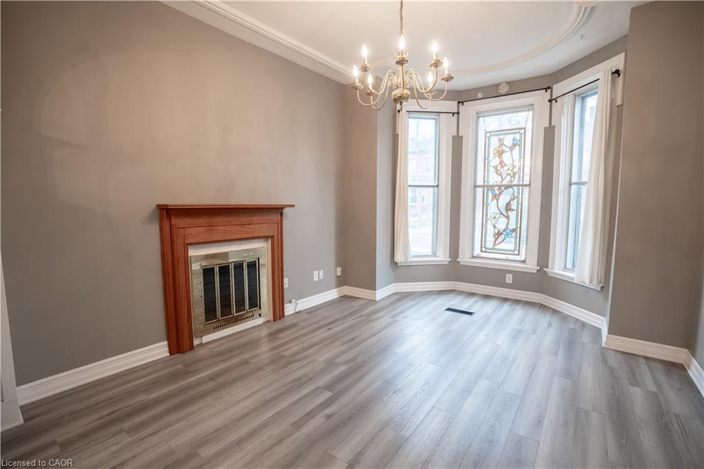 127 East Avenue S Property Photo 8