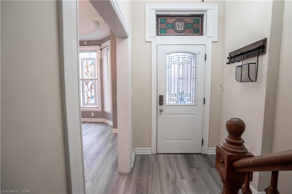 127 East Avenue S Property Photo 10
