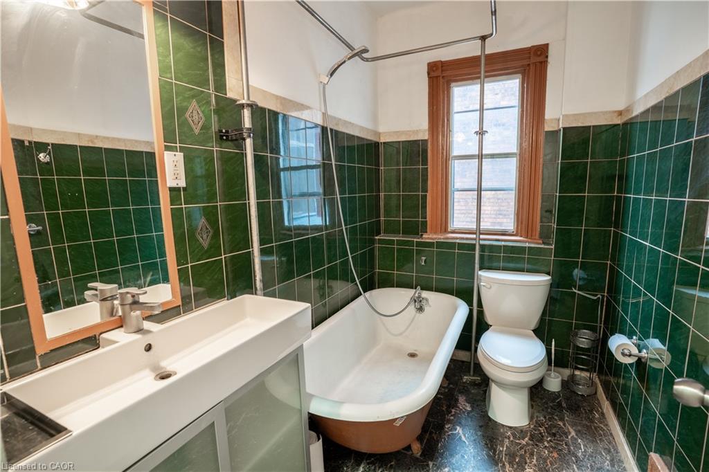 127 East Avenue S Property Photo 13