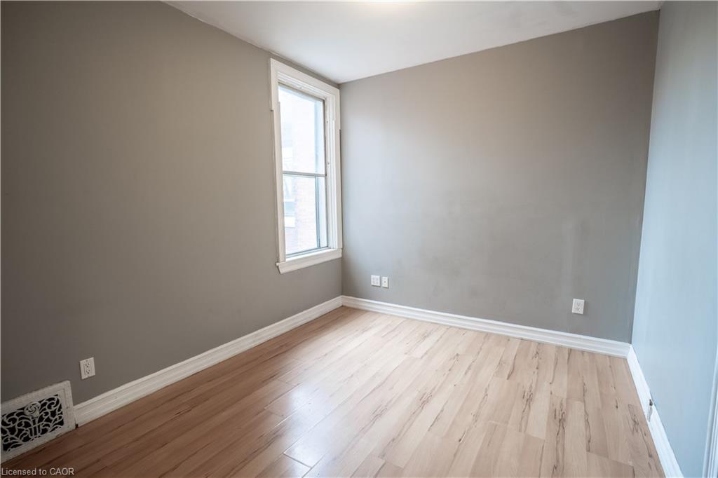 127 East Avenue S Property Photo 14