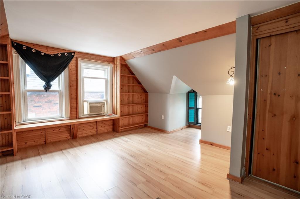 127 East Avenue S Property Photo 16
