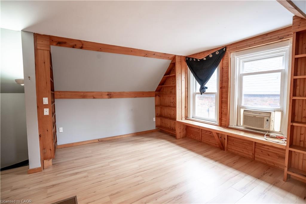 127 East Avenue S Property Photo 17