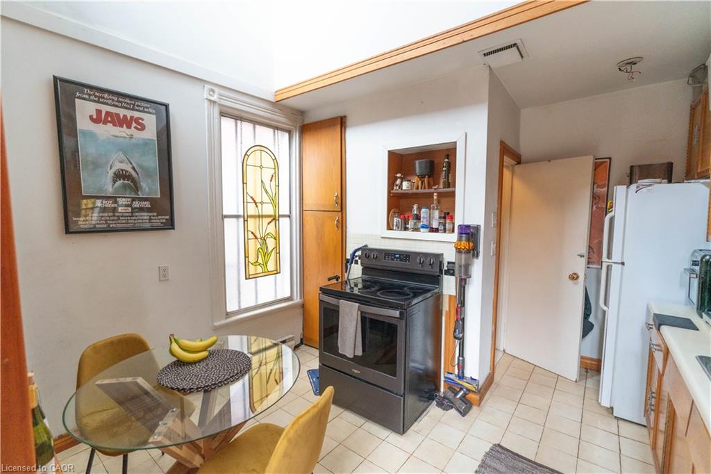 127 East Avenue S Property Photo 27