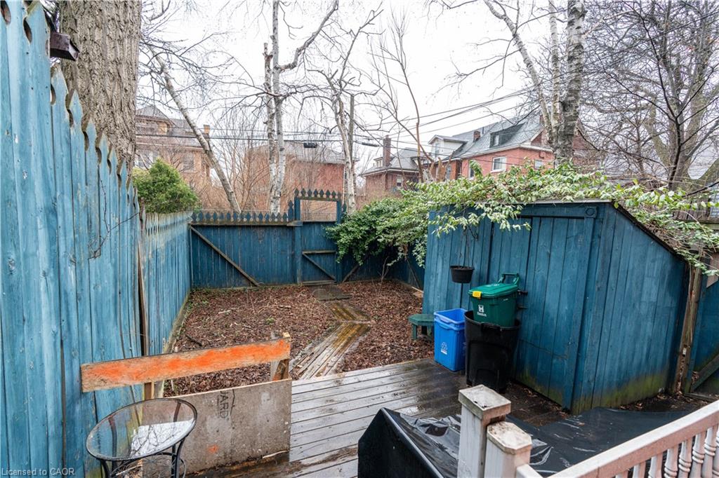 127 East Avenue S Property Photo 33