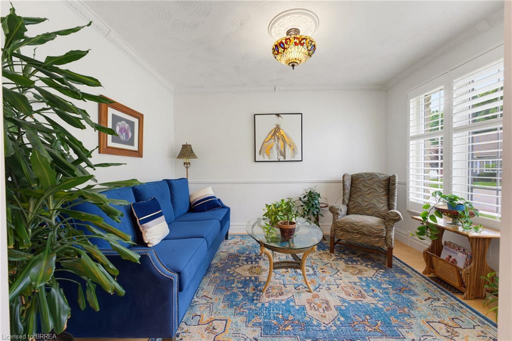 27-53 Beverly Street E Property Photo 6