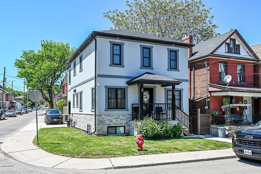 109 Ray Street N Property Photo 1