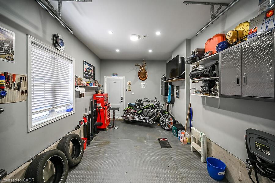 109 Ray Street N Property Photo 45
