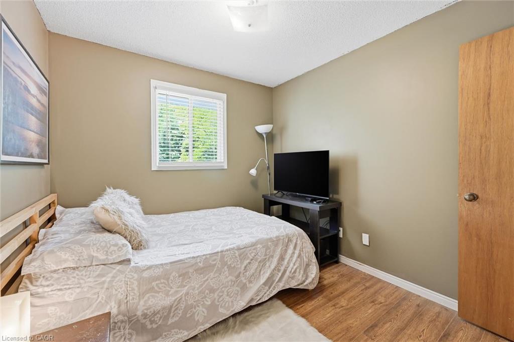 28 Rousseaux Street Property Photo 18
