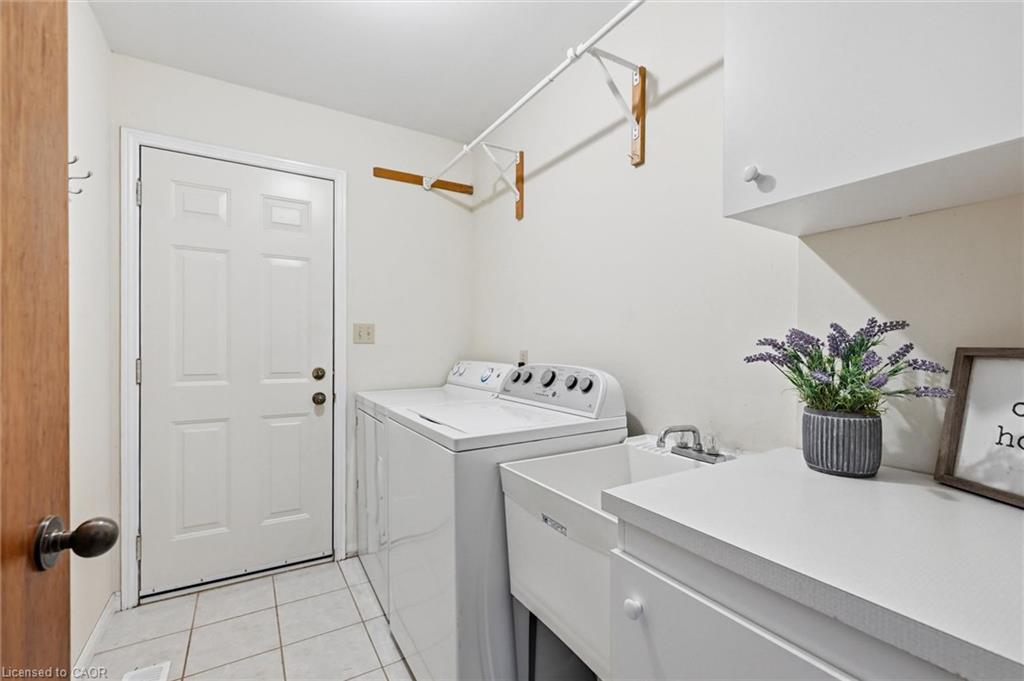 28 Rousseaux Street Property Photo 37