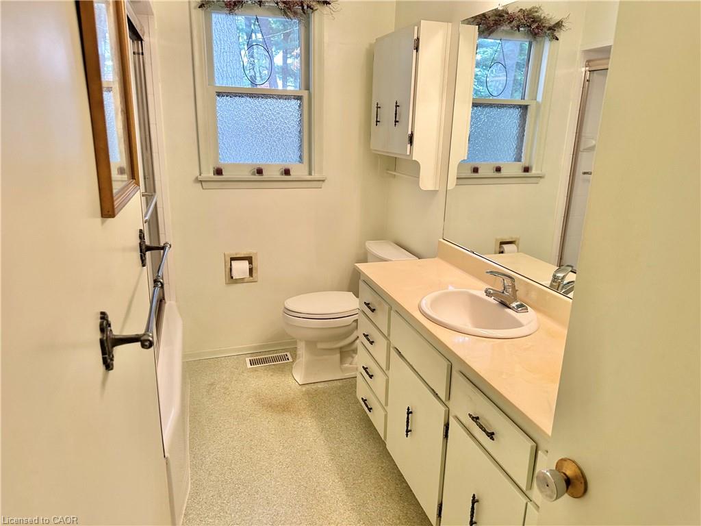 60 Smith Avenue Property Photo 17