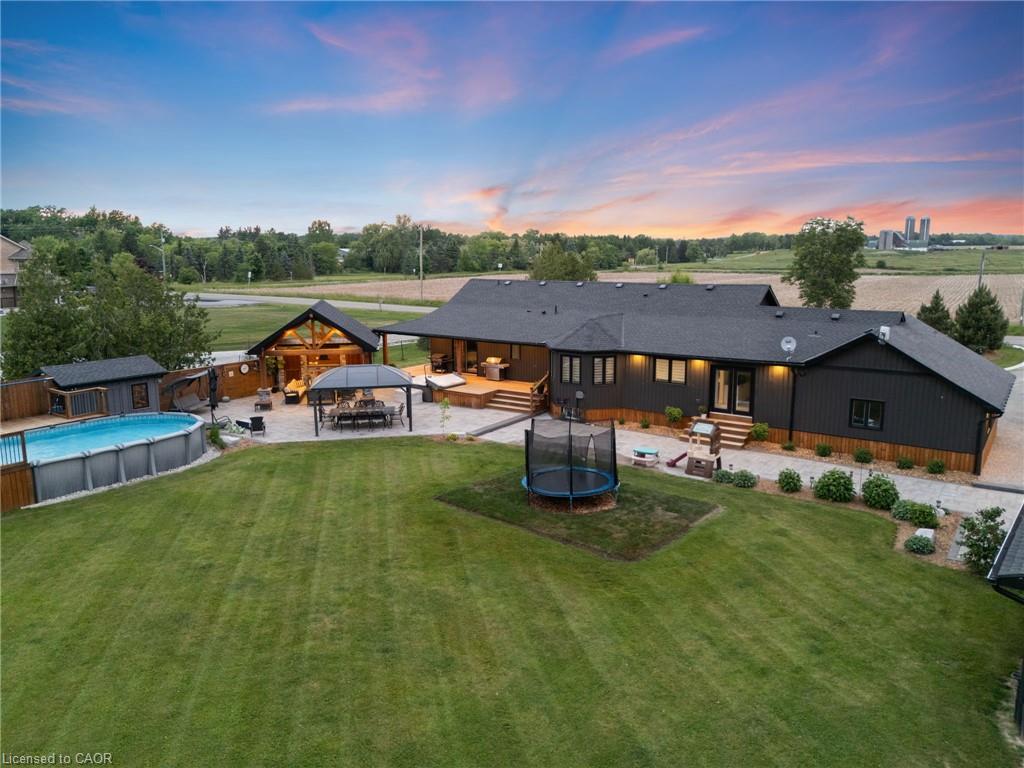 6251 Walkers Road Property Photo 4