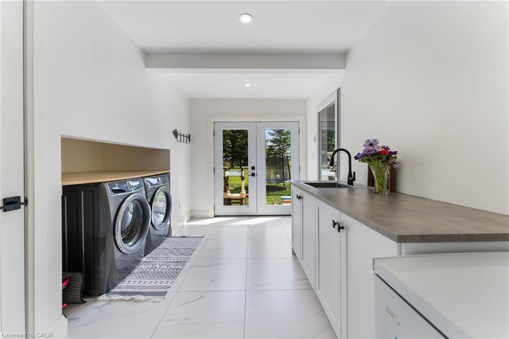 6251 Walkers Road Property Photo 15