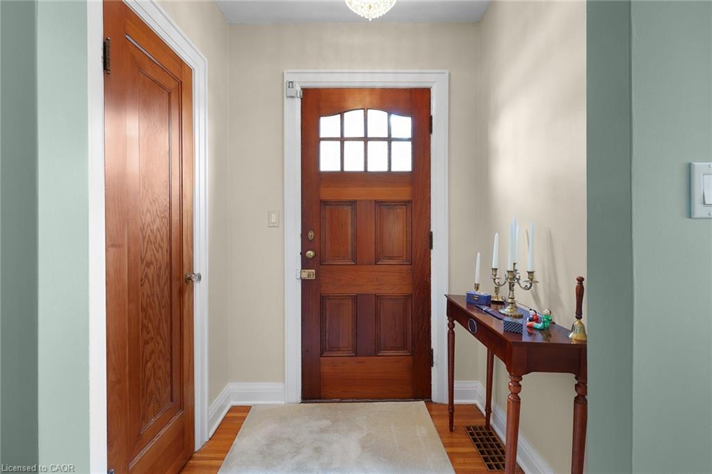 119 Church Street E Property Photo 7