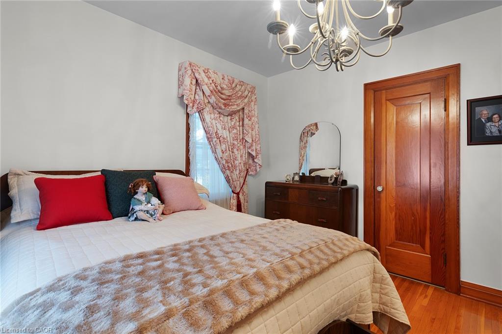 119 Church Street E Property Photo 16