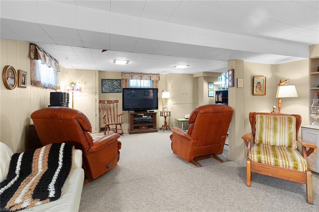 119 Church Street E Property Photo 25