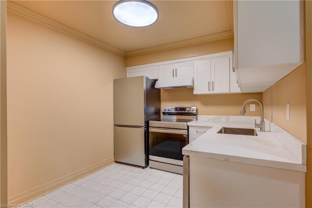 106-1275 Bentley Drive Property Photo 3