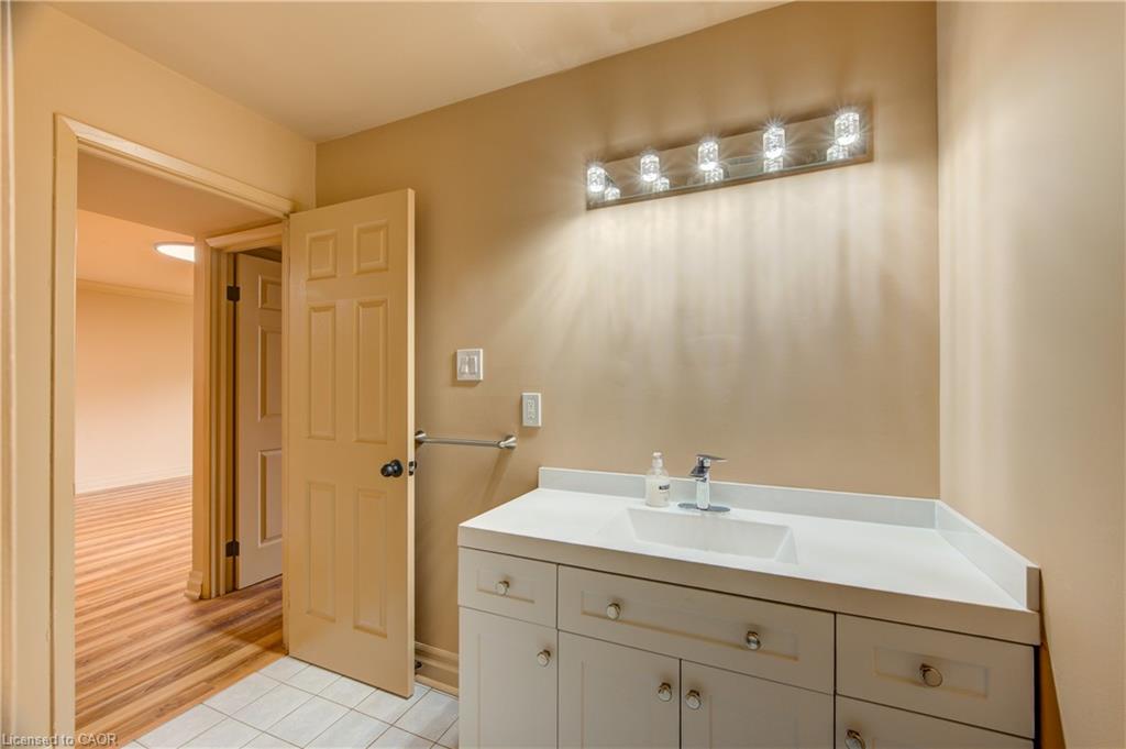 106-1275 Bentley Drive Property Photo 30