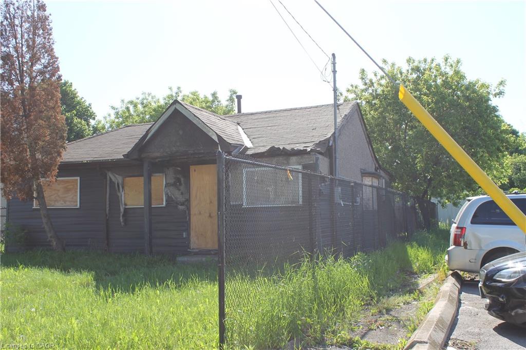 127 Robins Avenue Property Photo 4