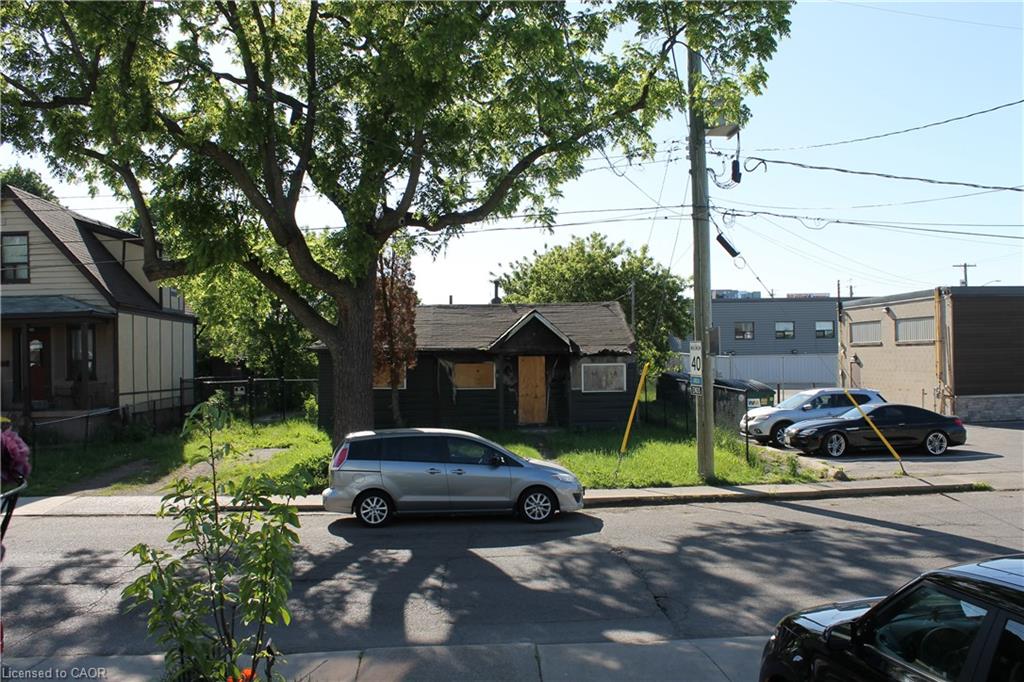 127 Robins Avenue Property Photo 6